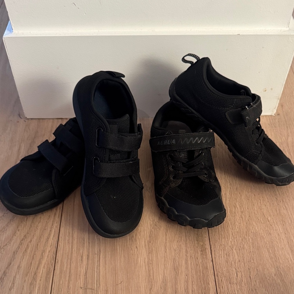 WHITIN and KUBUA barefoot Black Kids Sneakers